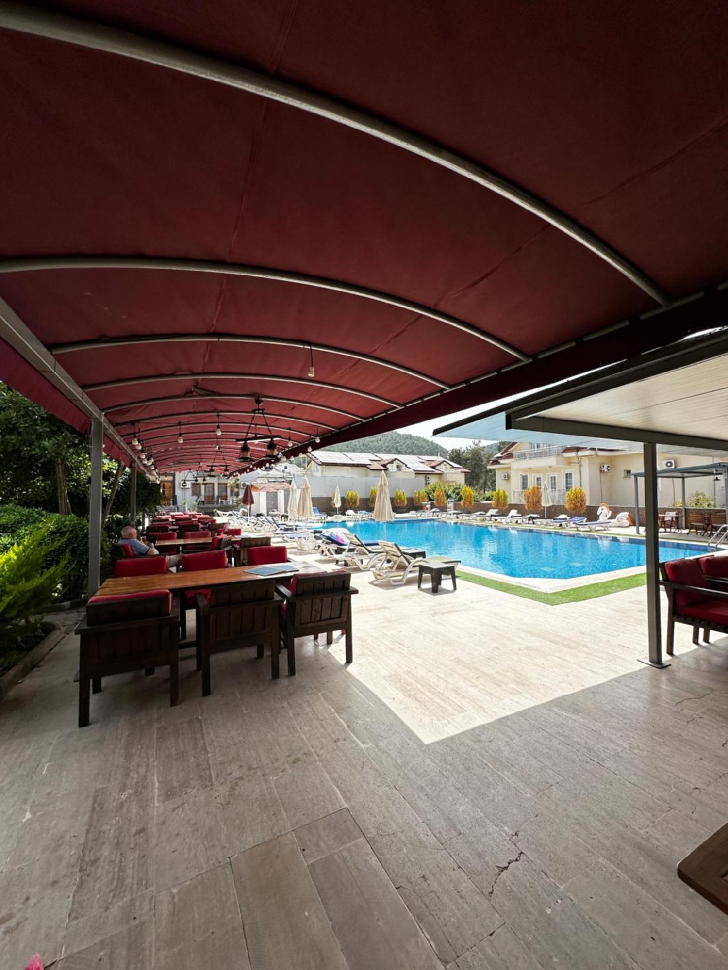 Carmina Hotel Ovacık Exterior foto